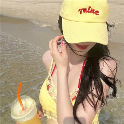 采蘑菇的夫妻